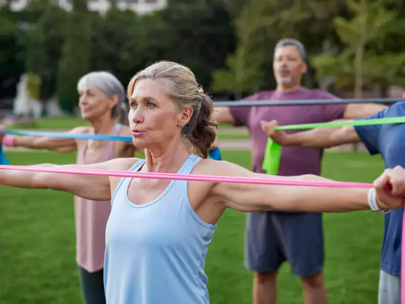 Parejas entrenan fuerza